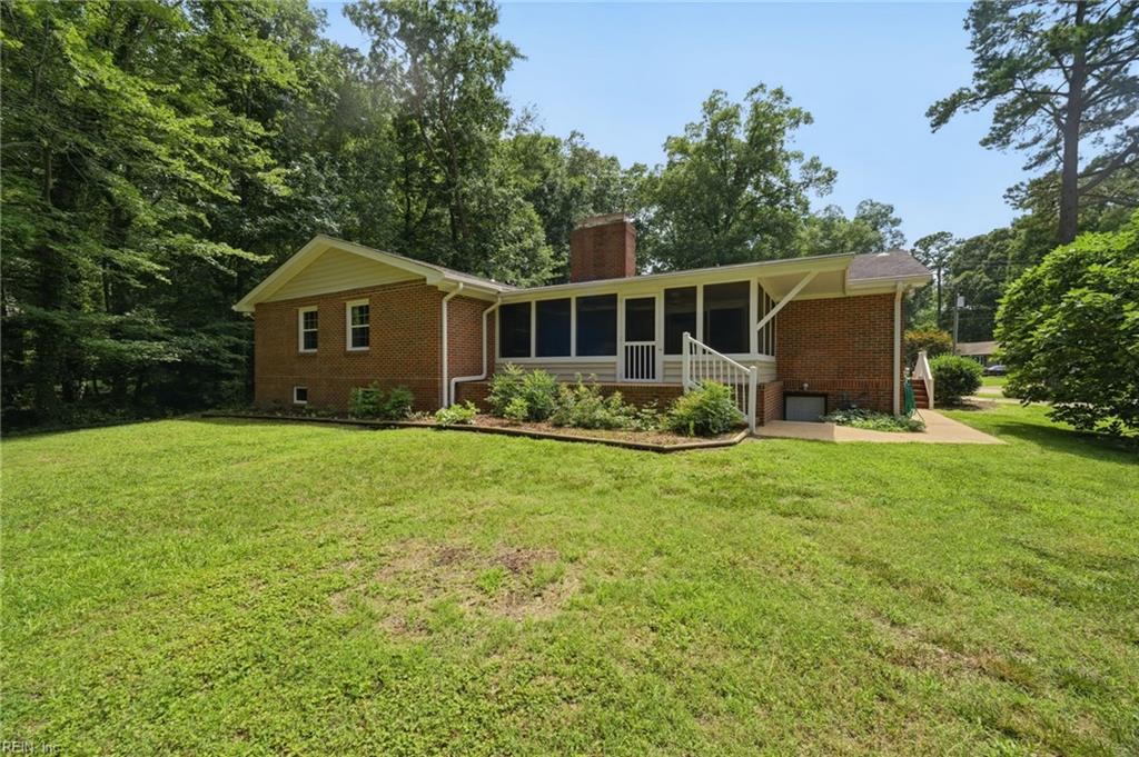 404 W Woodland Drive Yorktown VA 23692