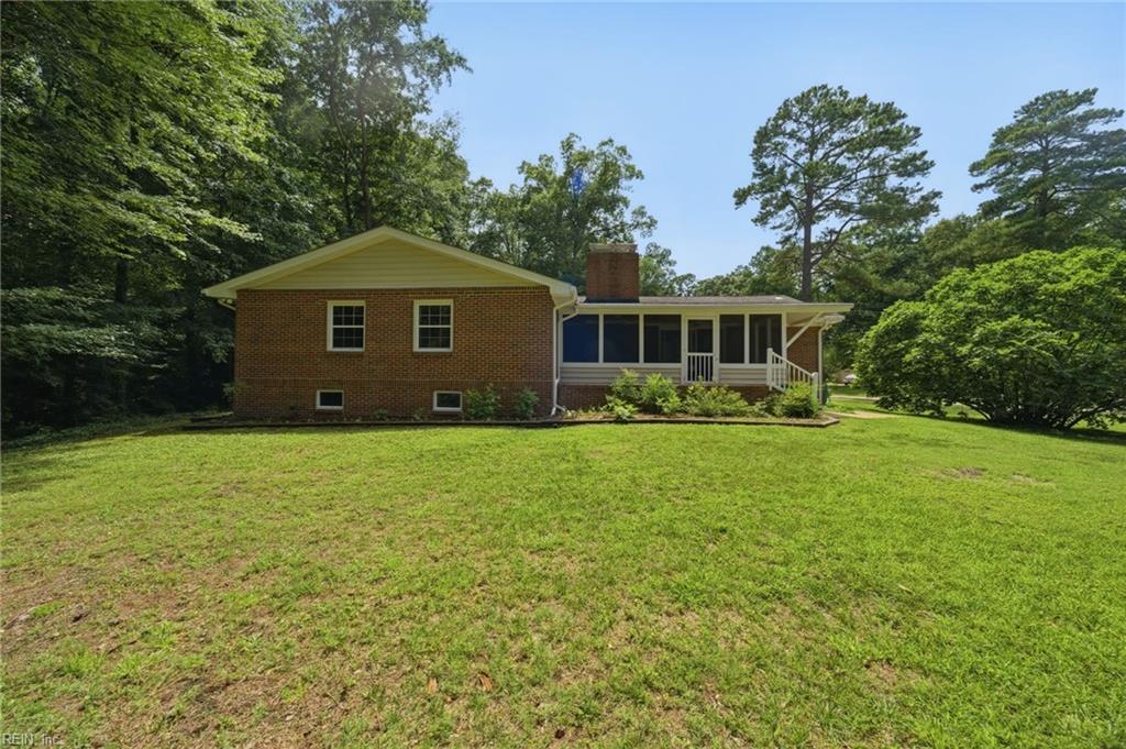 404 W Woodland Drive Yorktown VA 23692