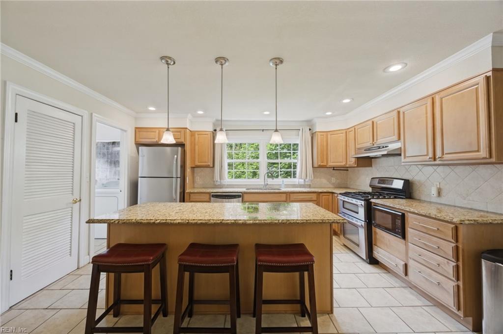 404 W Woodland Drive Yorktown VA 23692