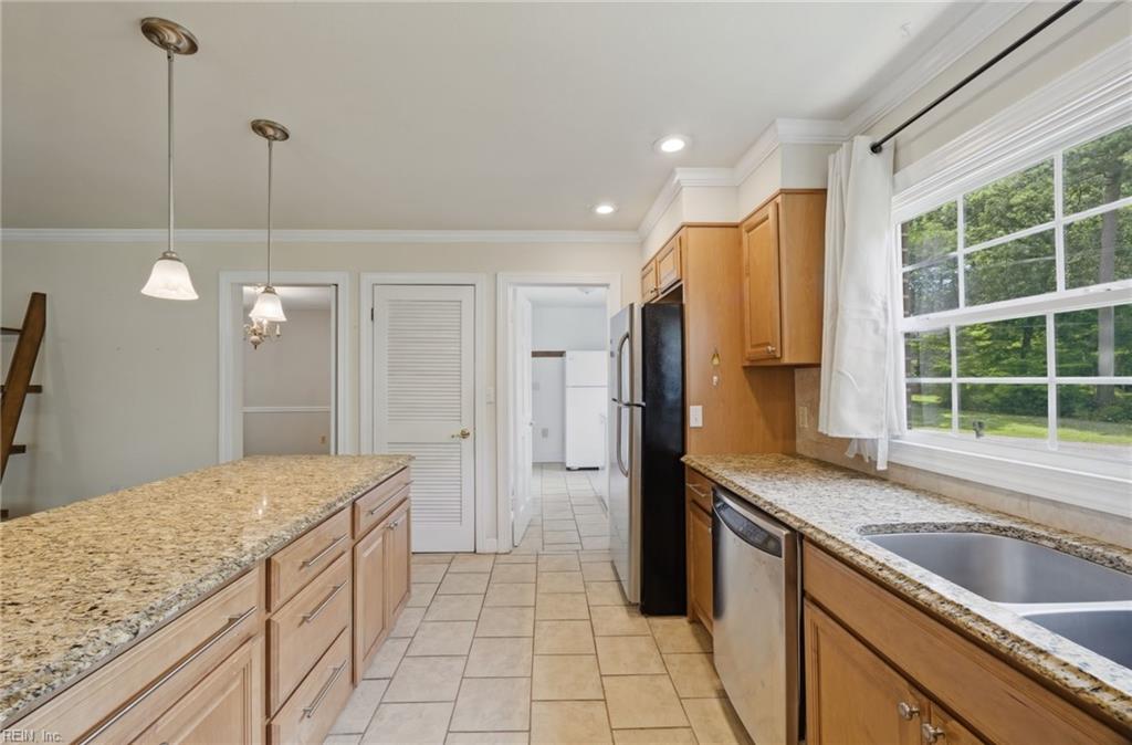 404 W Woodland Drive Yorktown VA 23692