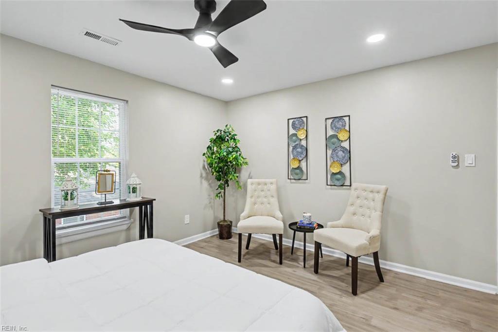 323 Poplar Avenue Newport News VA 23607