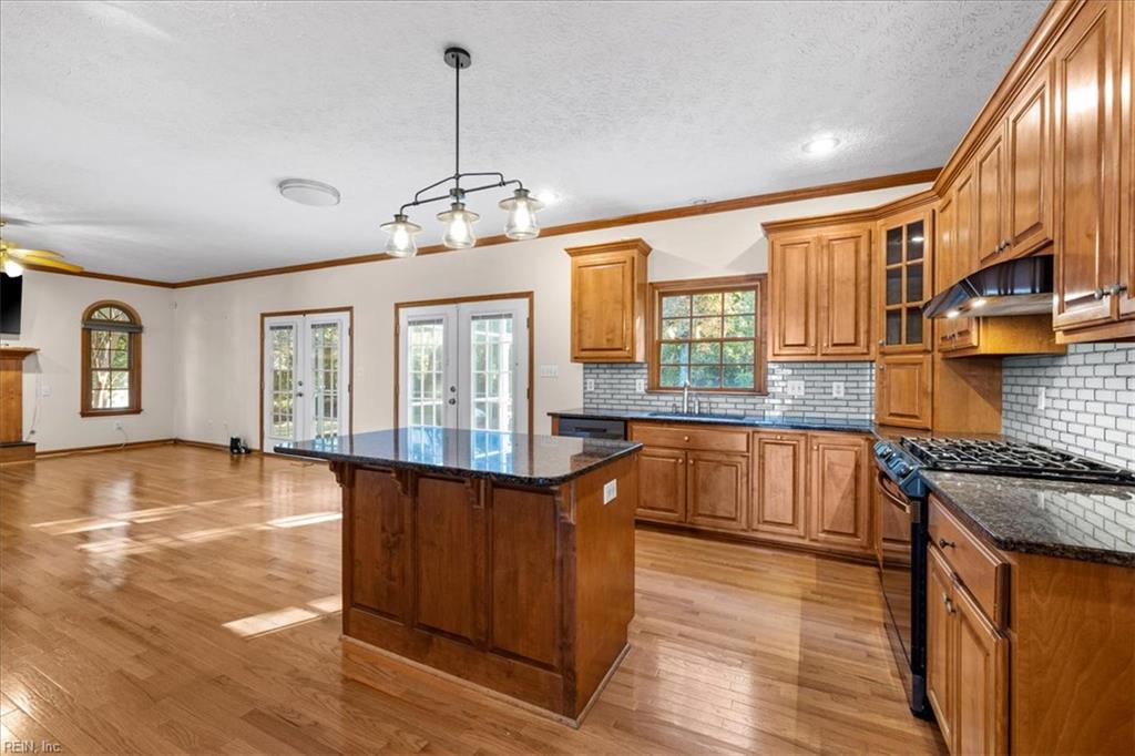 106 Mitchells Method Yorktown VA 23693