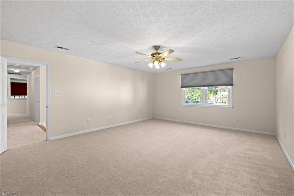106 Mitchells Method Yorktown VA 23693