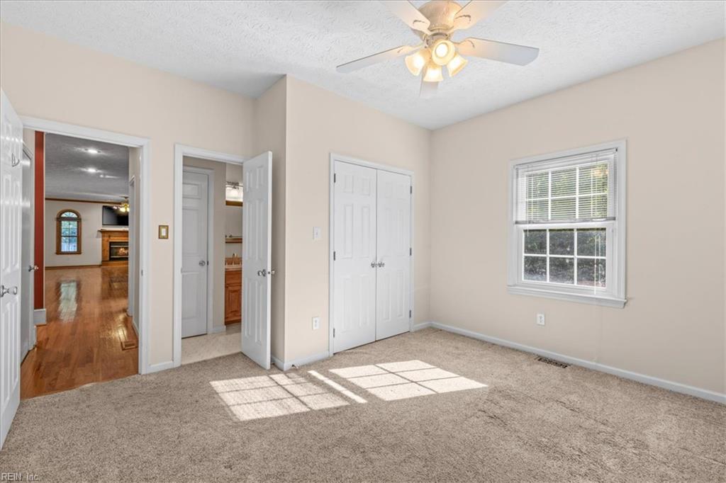 106 Mitchells Method Yorktown VA 23693