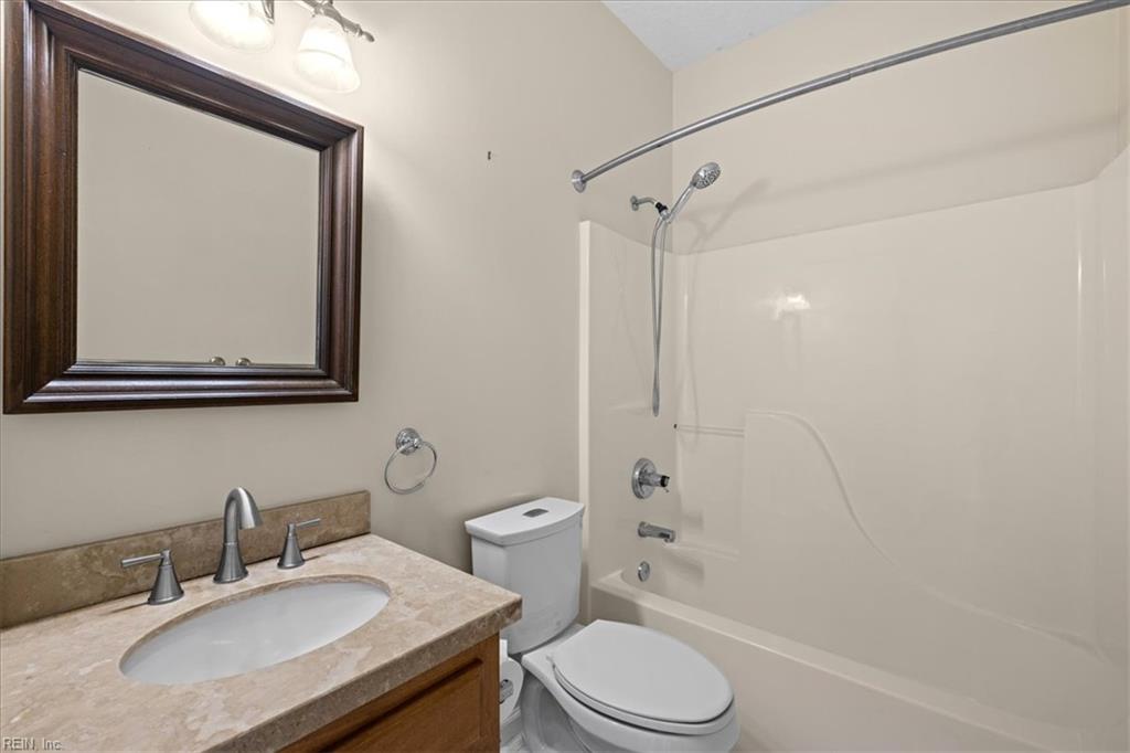 106 Mitchells Method Yorktown VA 23693
