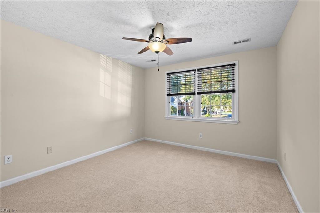 106 Mitchells Method Yorktown VA 23693