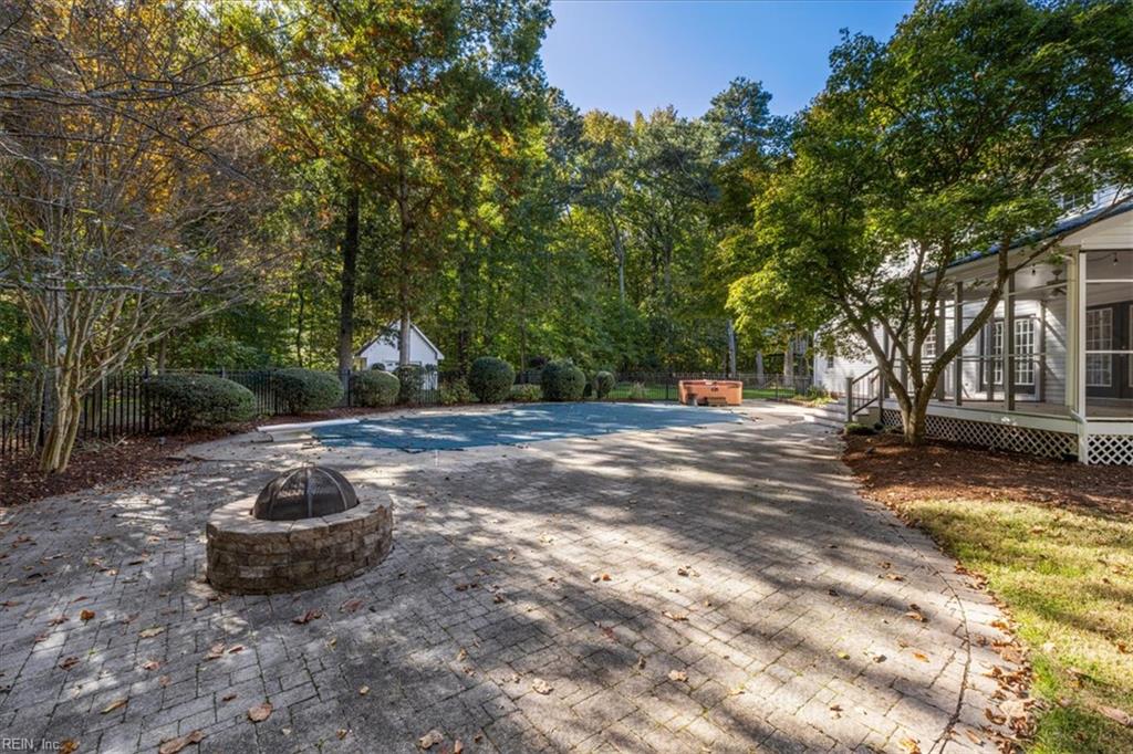 106 Mitchells Method Yorktown VA 23693