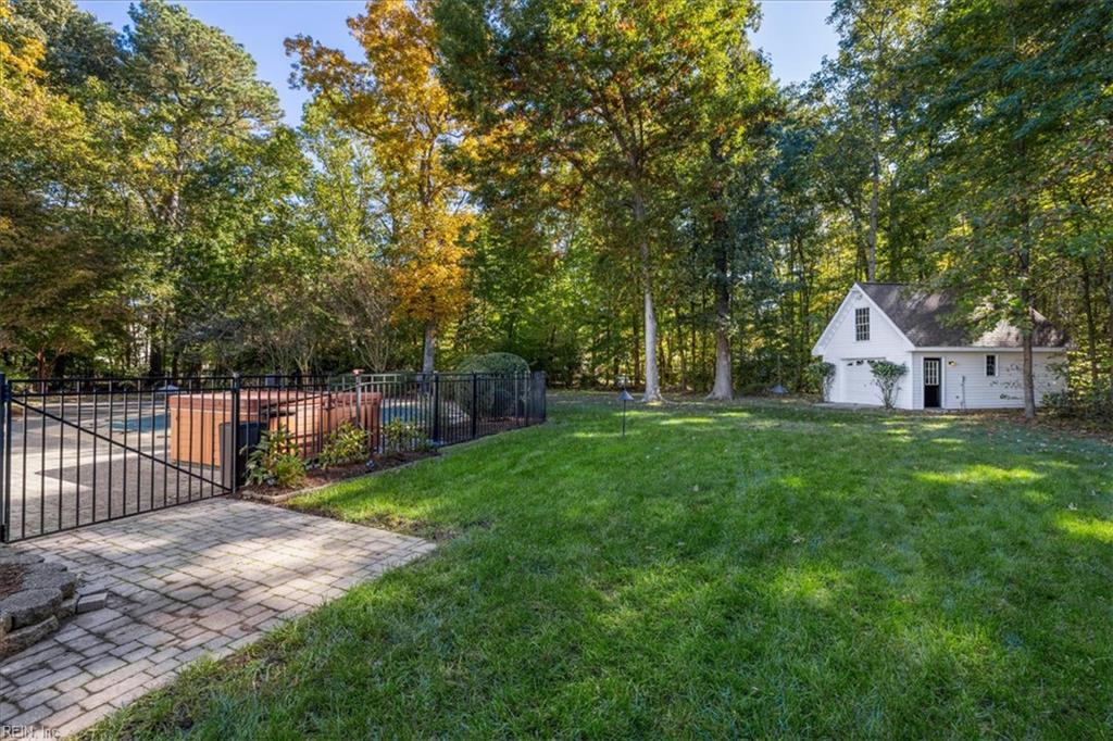 106 Mitchells Method Yorktown VA 23693