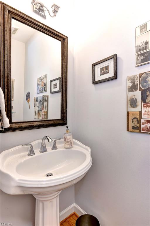 159 Nottinghamshire Williamsburg VA 23188