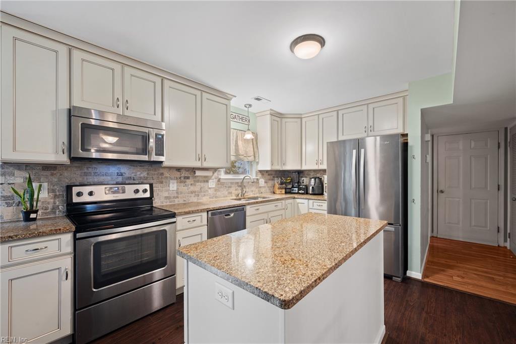 103 Nottingham Trail Newport News VA 23602