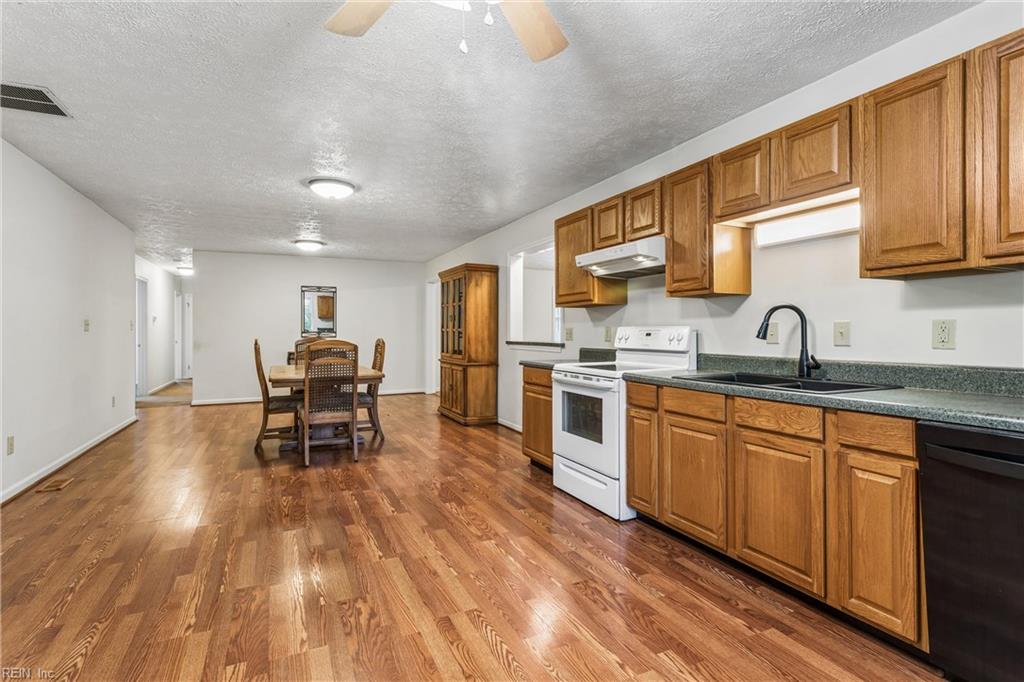 218 Terrebonne Road Yorktown VA 23692