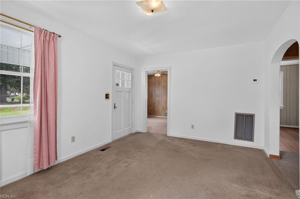 624 Briarfield Road Newport News VA 23605