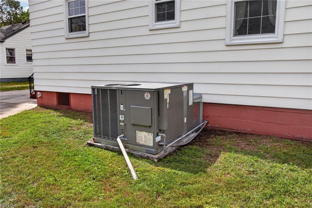 624 Briarfield Road Newport News VA 23605