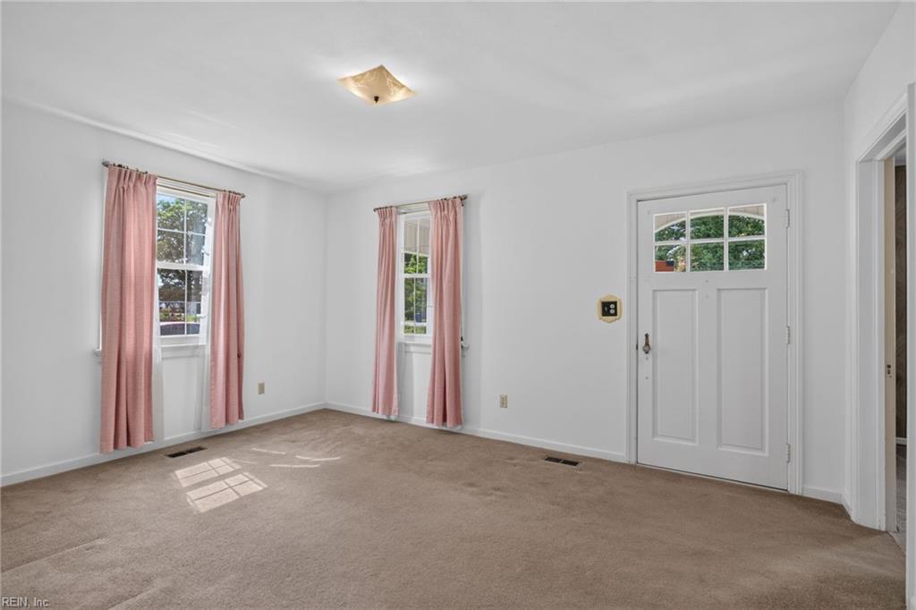 624 Briarfield Road Newport News VA 23605