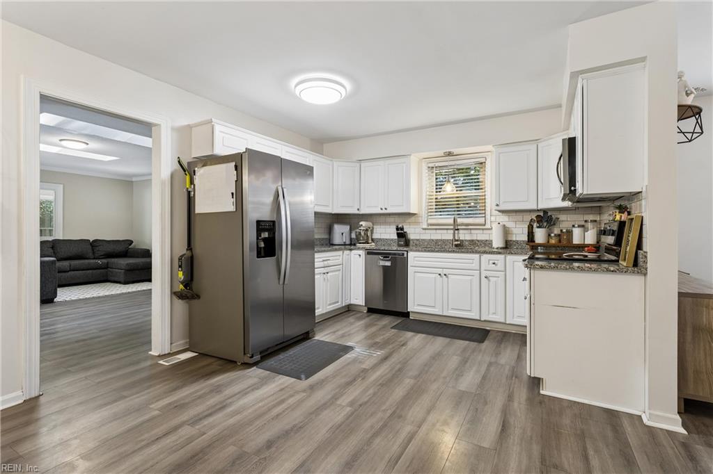 214 Pine Grove Road Newport News VA 23601