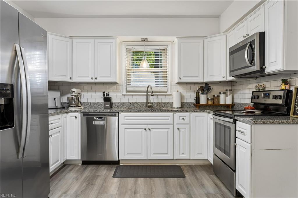 214 Pine Grove Road Newport News VA 23601