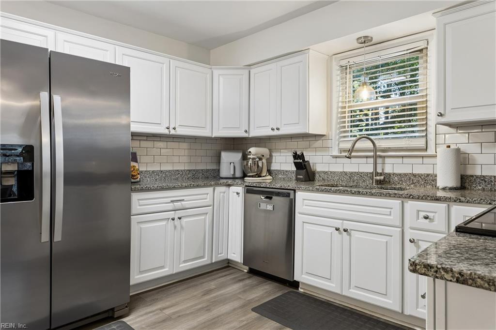 214 Pine Grove Road Newport News VA 23601