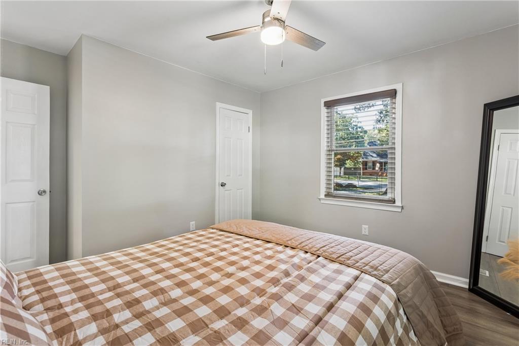 214 Pine Grove Road Newport News VA 23601