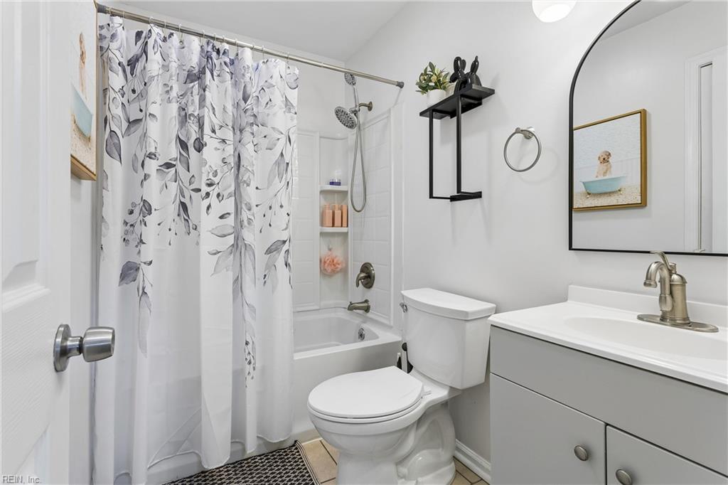 214 Pine Grove Road Newport News VA 23601