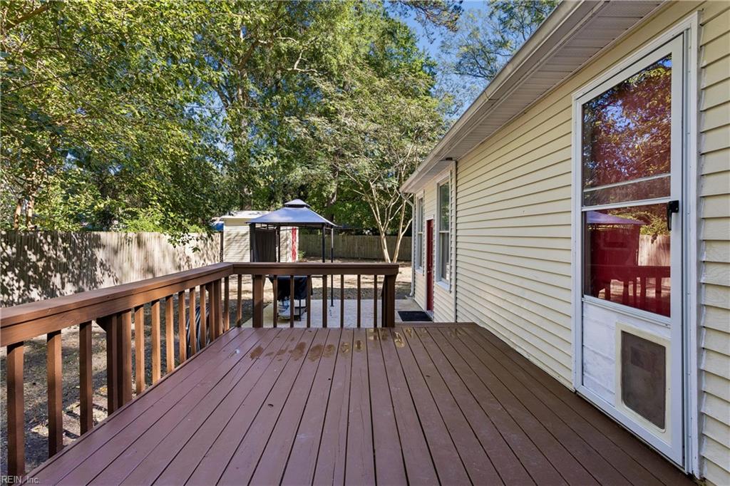 214 Pine Grove Road Newport News VA 23601