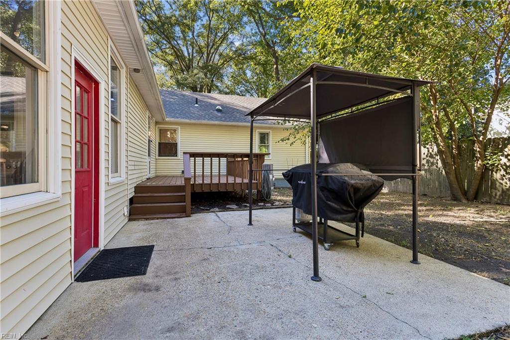 214 Pine Grove Road Newport News VA 23601