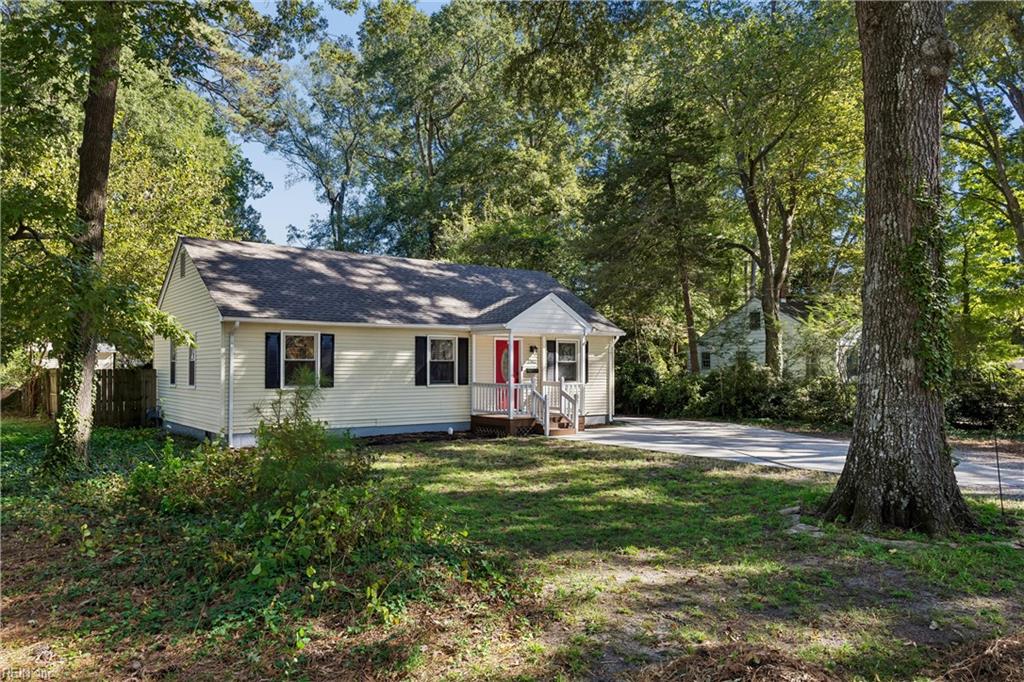214 Pine Grove Road Newport News VA 23601