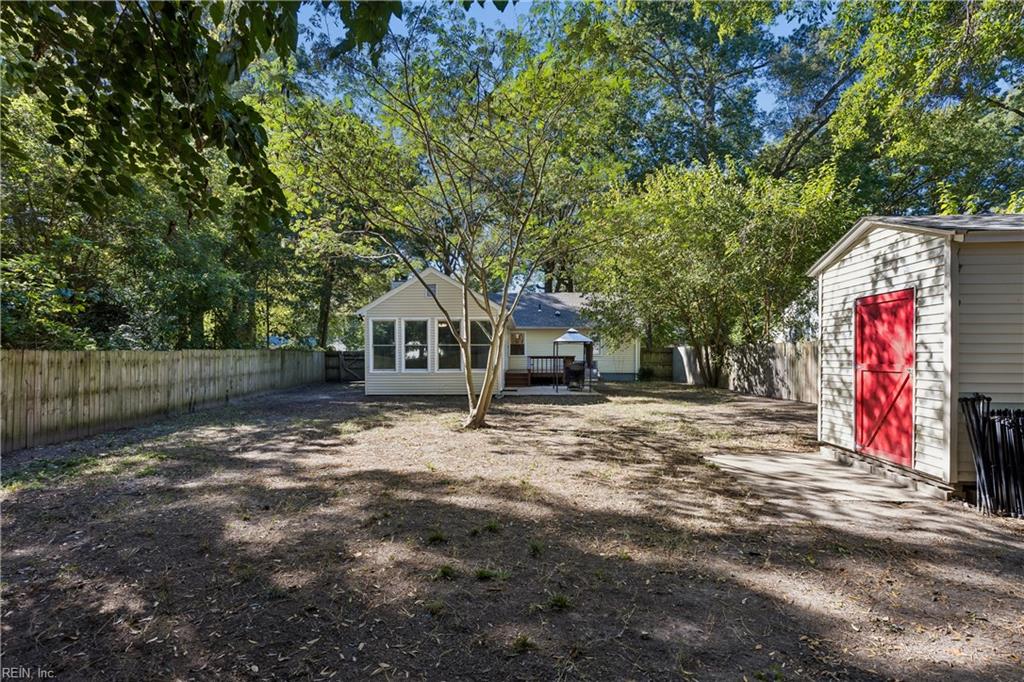 214 Pine Grove Road Newport News VA 23601