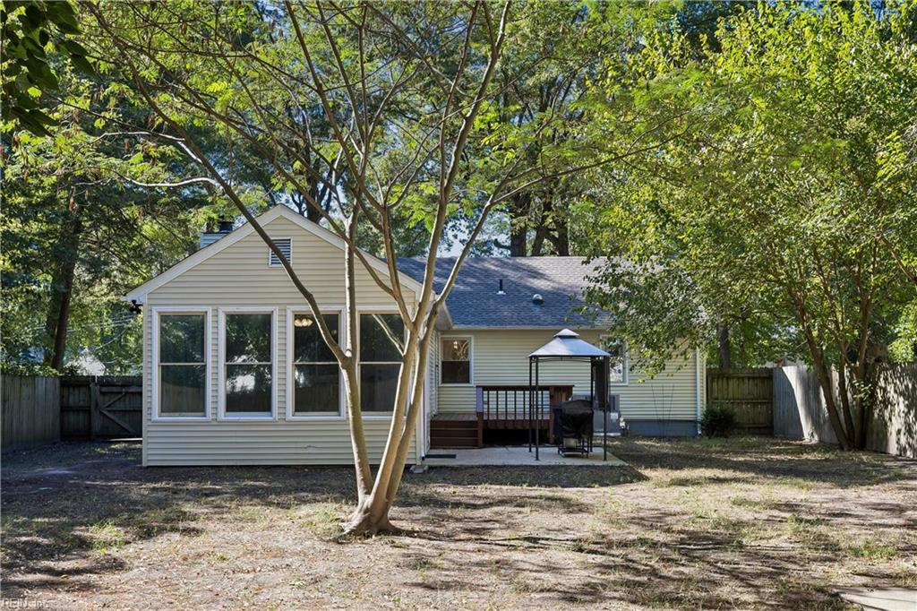 214 Pine Grove Road Newport News VA 23601