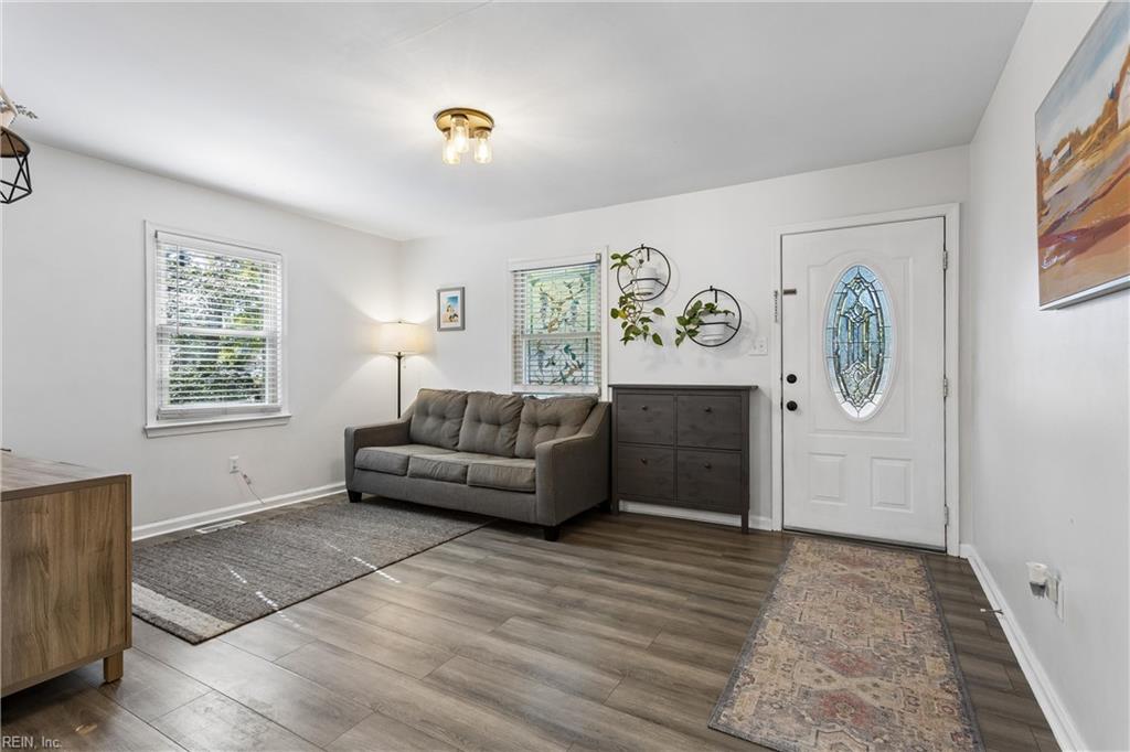 214 Pine Grove Road Newport News VA 23601