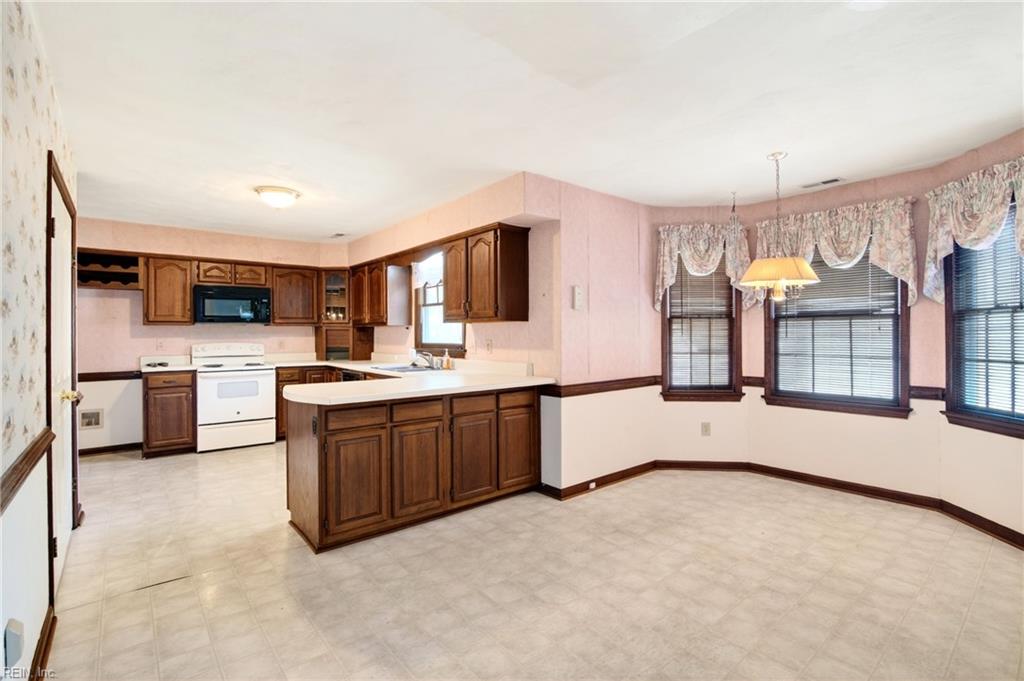 1800 Clearwater Court Newport News VA 23602