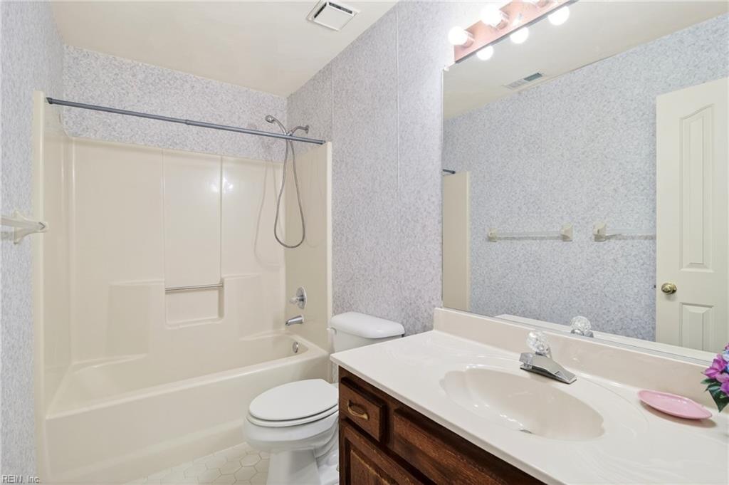 1800 Clearwater Court Newport News VA 23602