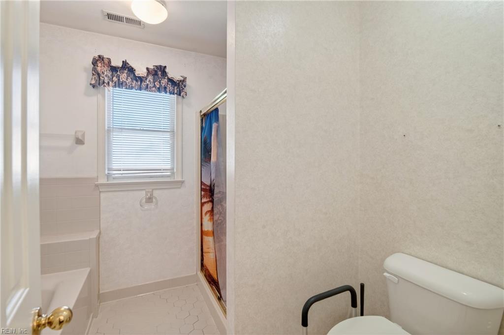 1800 Clearwater Court Newport News VA 23602