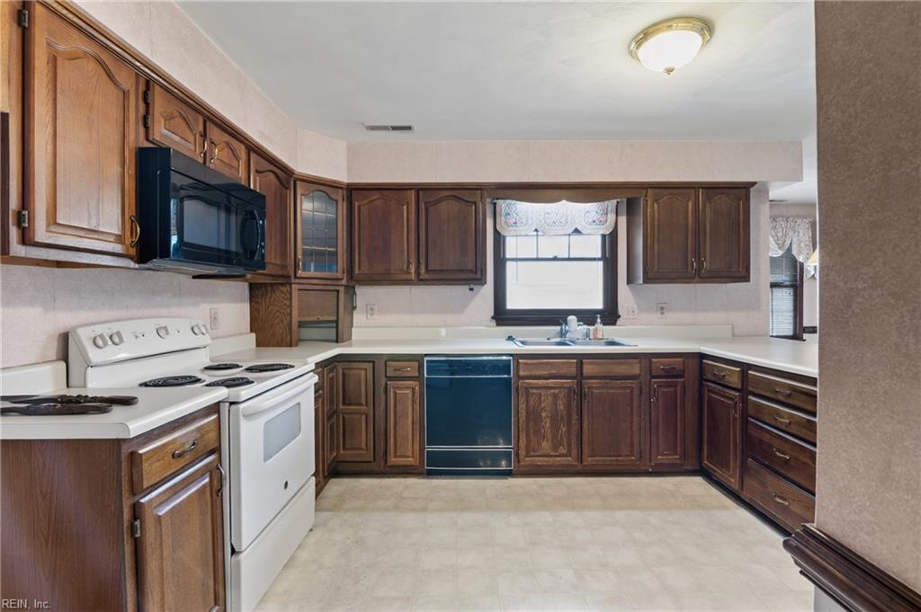 1800 Clearwater Court Newport News VA 23602