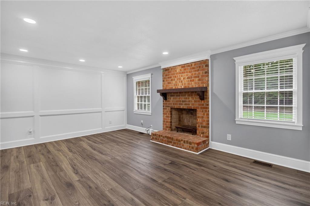 103 Poplar Point Rd Road Yorktown VA 23692
