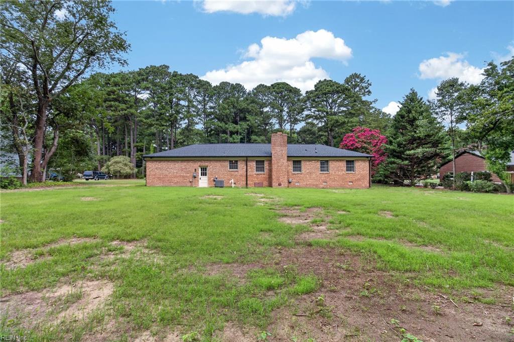 103 Poplar Point Rd Road Yorktown VA 23692