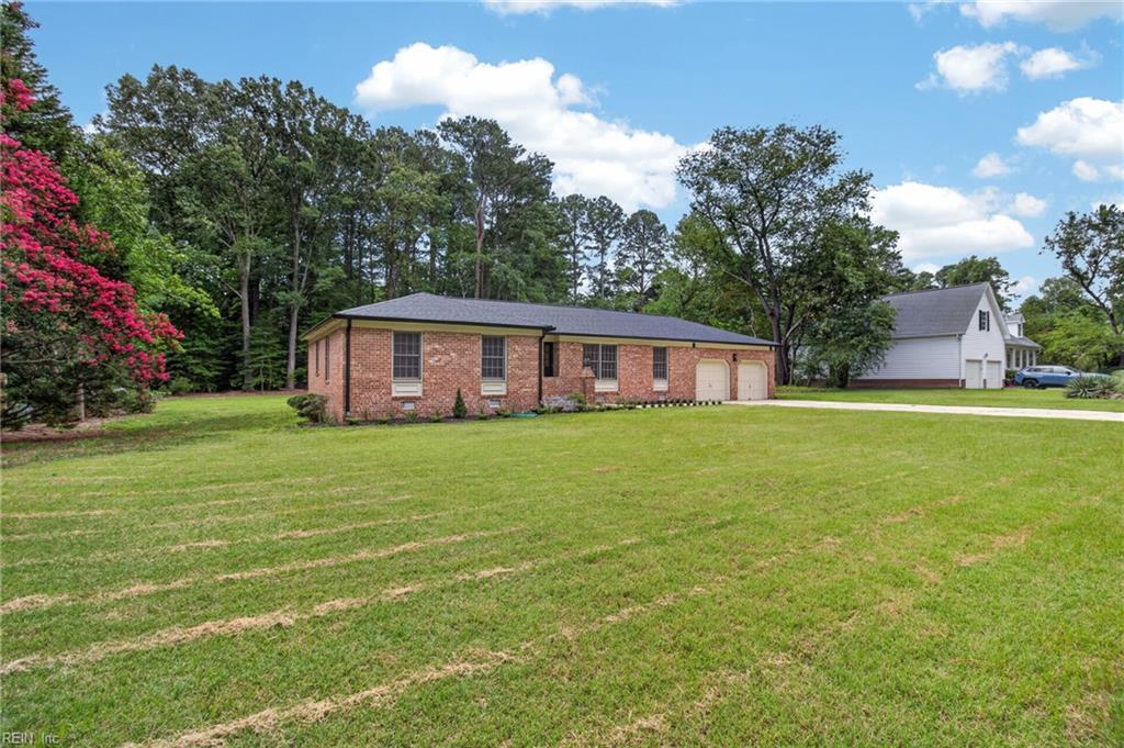 103 Poplar Point Rd Road Yorktown VA 23692