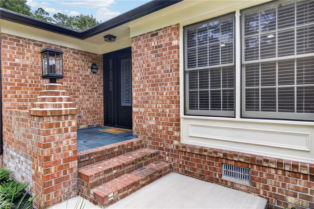 103 Poplar Point Rd Road Yorktown VA 23692