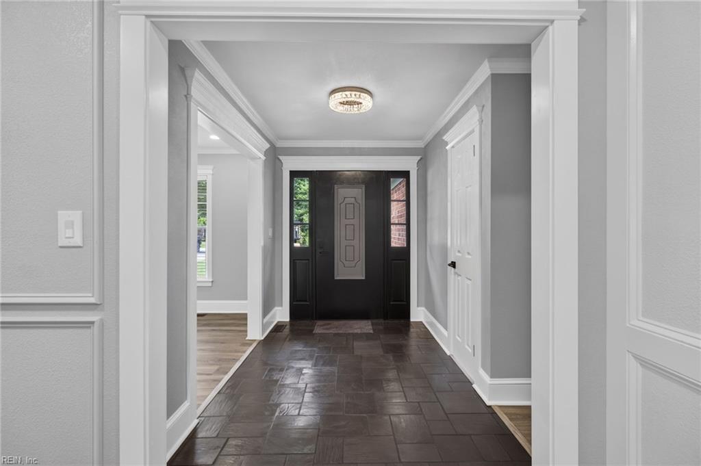 103 Poplar Point Rd Road Yorktown VA 23692