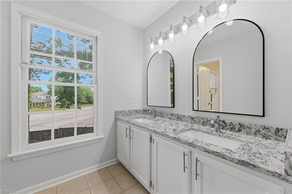 821 Lancaster Lane Newport News VA 23602