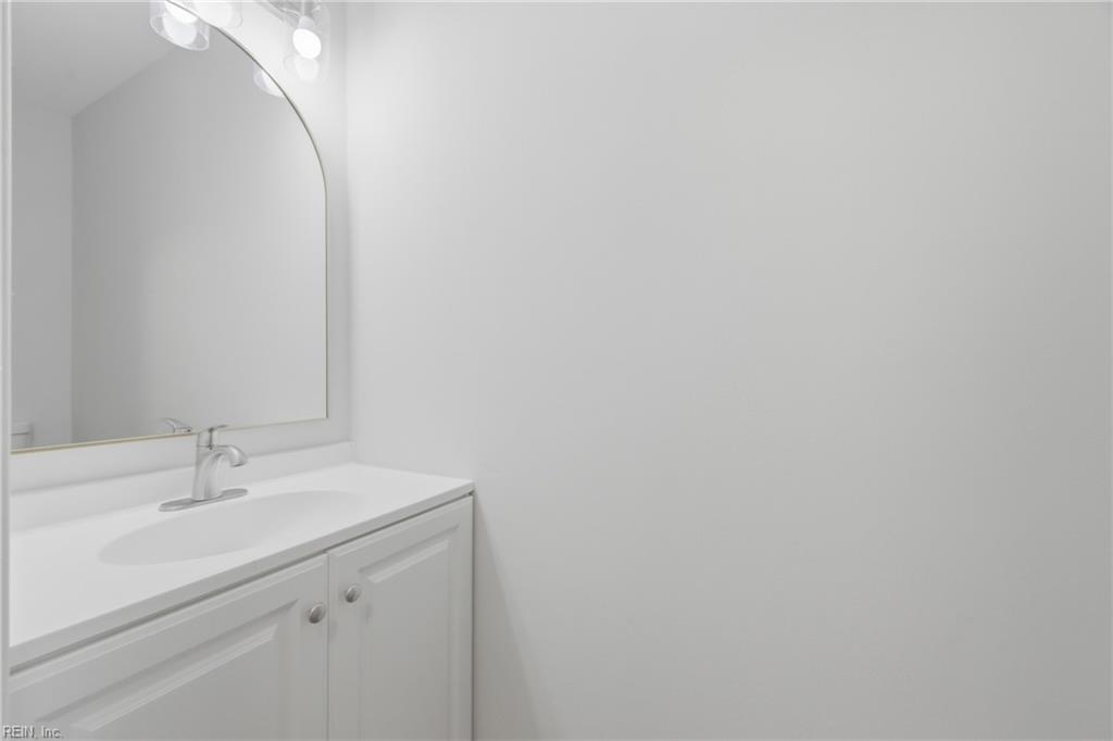 821 Lancaster Lane Newport News VA 23602