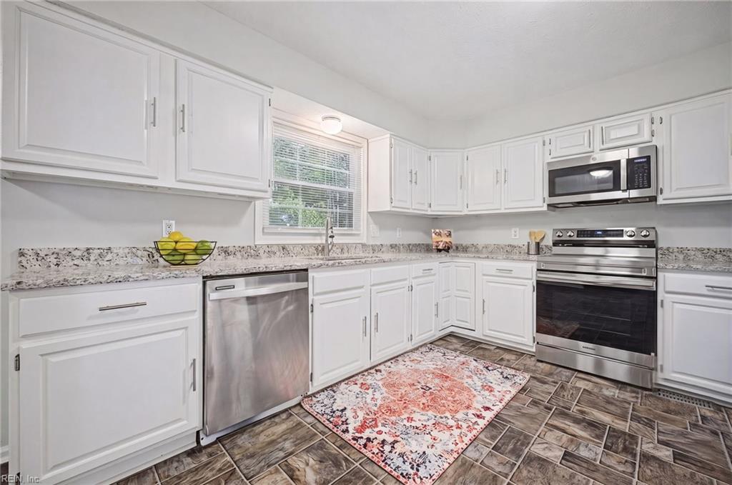 821 Lancaster Lane Newport News VA 23602