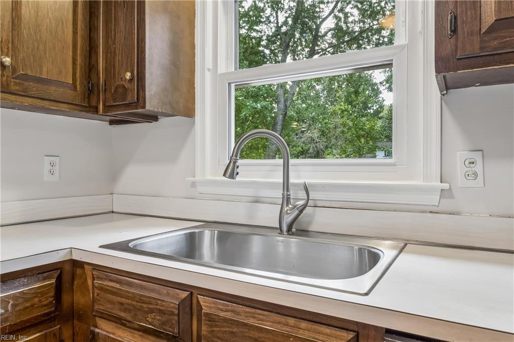109 Deep Water Cove Newport News VA 23606