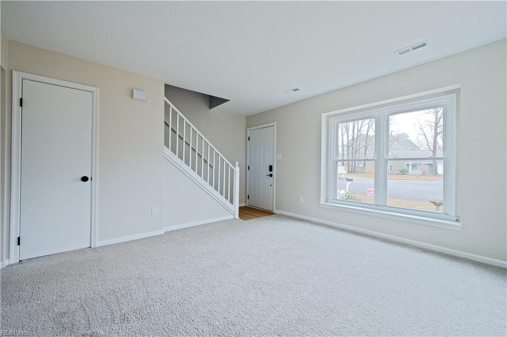 171 King Richard Place Newport News VA 23602