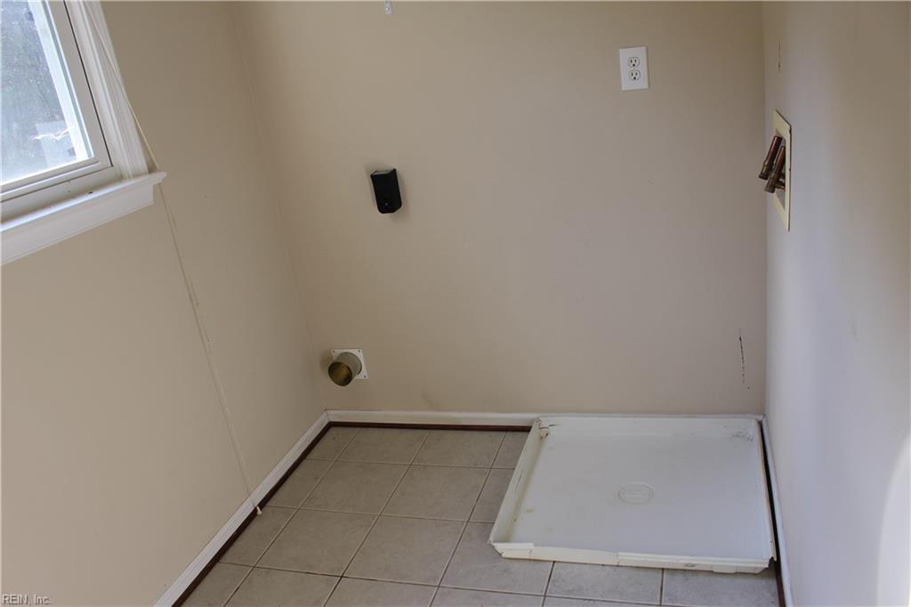 5912 Old Avenue Newport News VA 23605