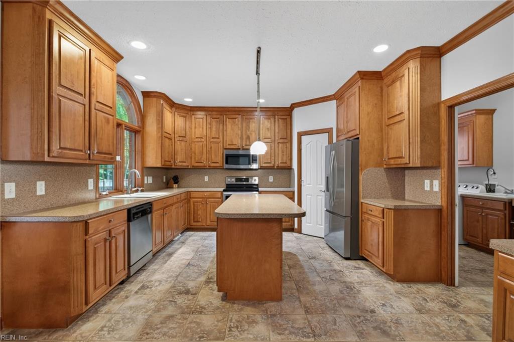 426 Richter Lane Yorktown VA 23693