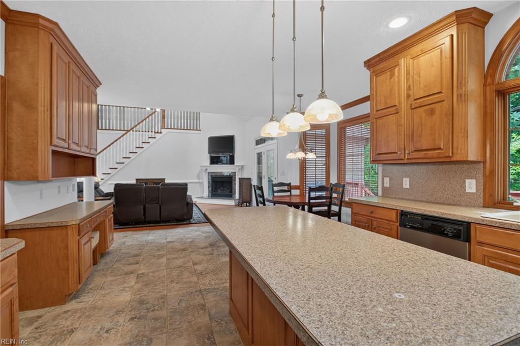 426 Richter Lane Yorktown VA 23693