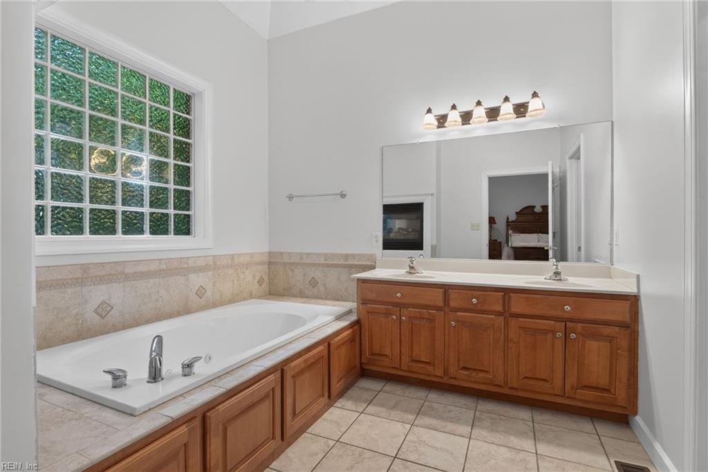 426 Richter Lane Yorktown VA 23693