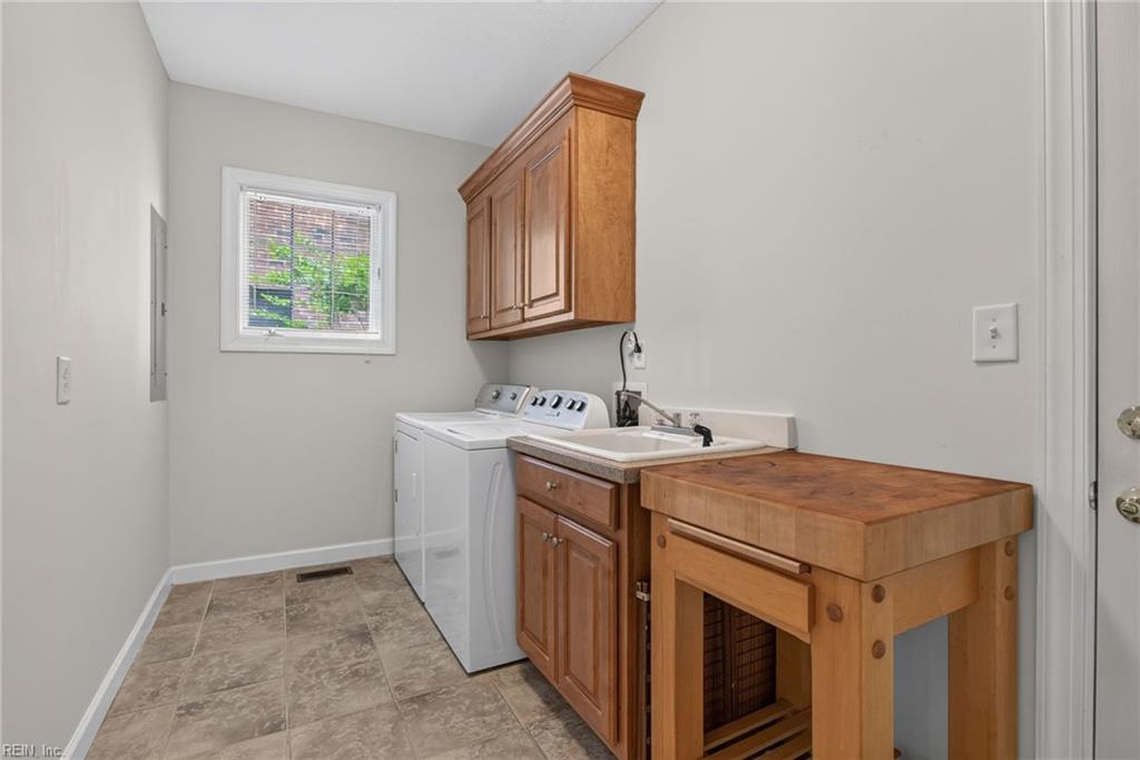 426 Richter Lane Yorktown VA 23693