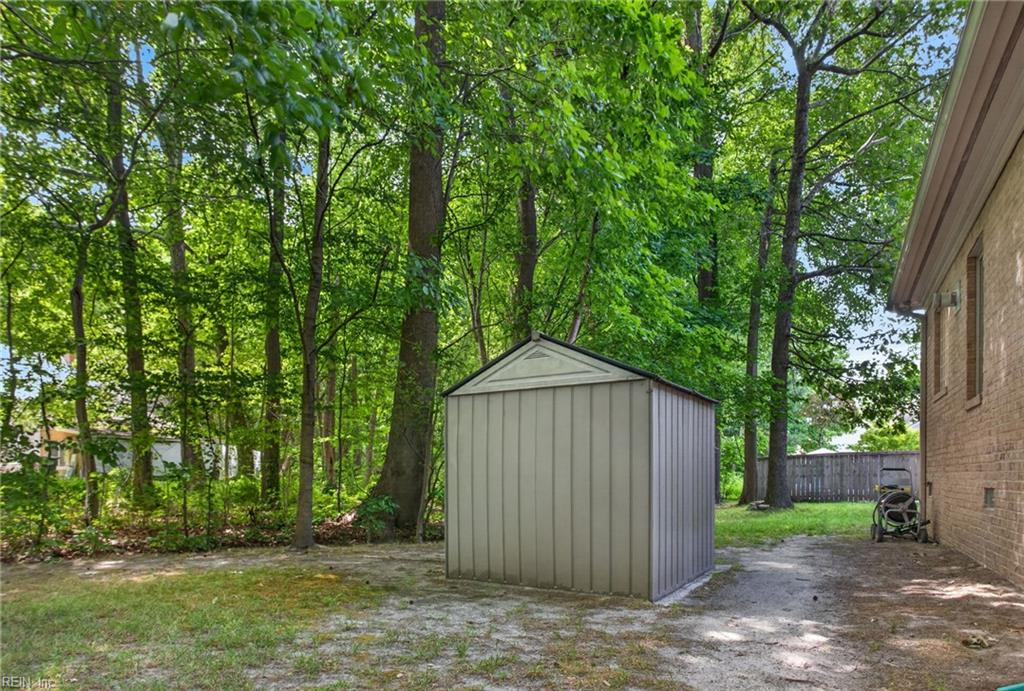 426 Richter Lane Yorktown VA 23693