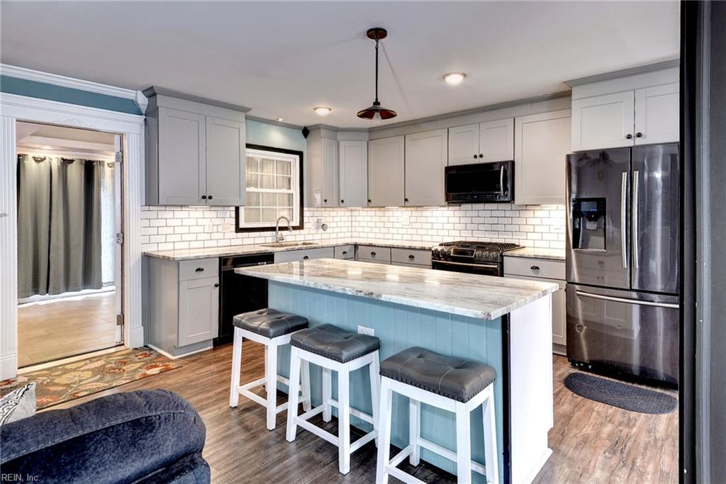 223 Shadywood Drive Newport News VA 23602